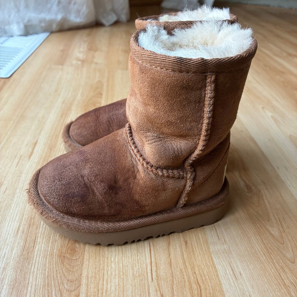 Ugg boots little kid 11